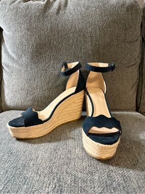 NWOT-Pelle Moda Navy Wedge Espadrilles